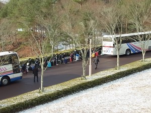 岡山駅行き直行バスが到着（正門）