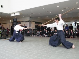 岡山県に伝わる「竹内流」の棒術。