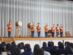 かよう浪漫太鼓の皆様からお言葉を頂戴しました。今後も県内各地で屋内、屋外、の演奏を予定とのこと。