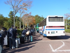 順次乗車。