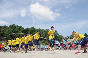 長縄跳び。