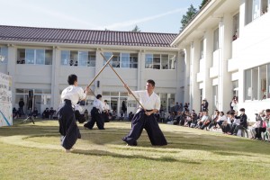 古武道部「六尺棒（竹内流）」。