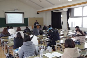 本校の概要説明及び入試説明会(多数の保護者の方のご参加)