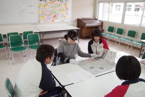 福祉ボランティアコース(特殊装具を身に着けて、高齢者体験)