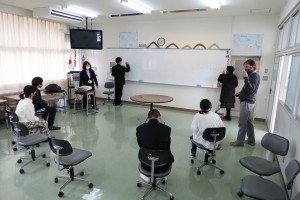 インターナショナルコース(英会話でゲームなど)。