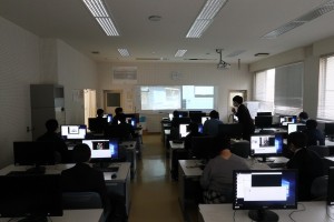 情報システムコース(動画ソフトで編集)。