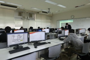 情報システムコース(プログラミング体験)。