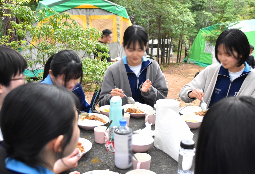 自分達でつくったカレーは格別です！