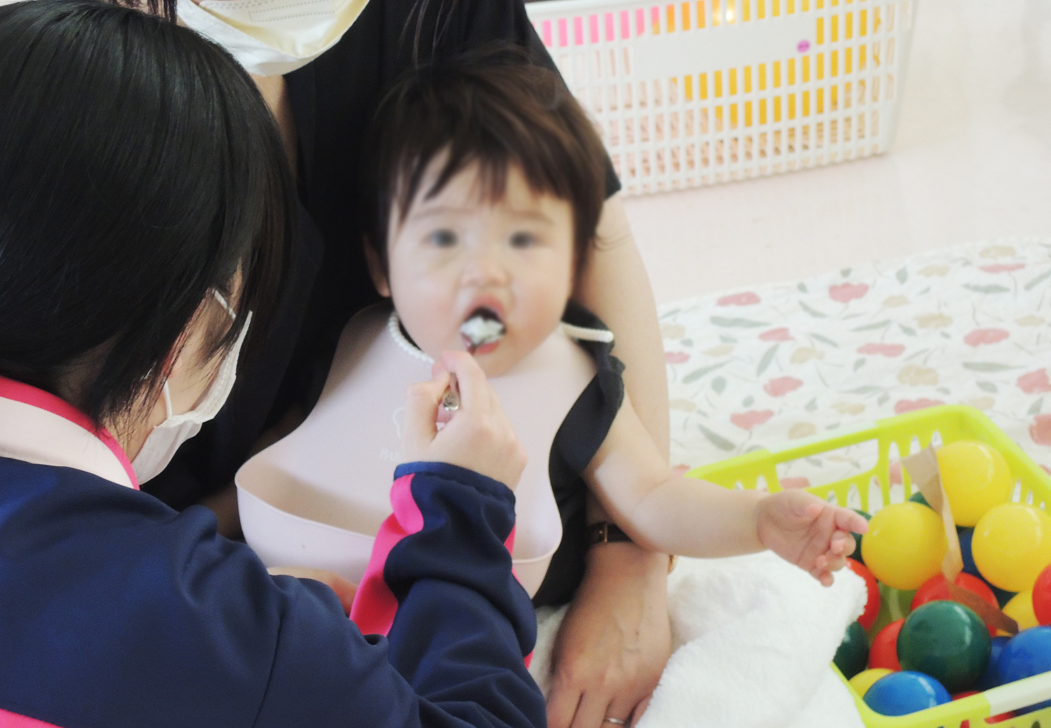 「ご飯の食べさせ方はイイじゃない!」