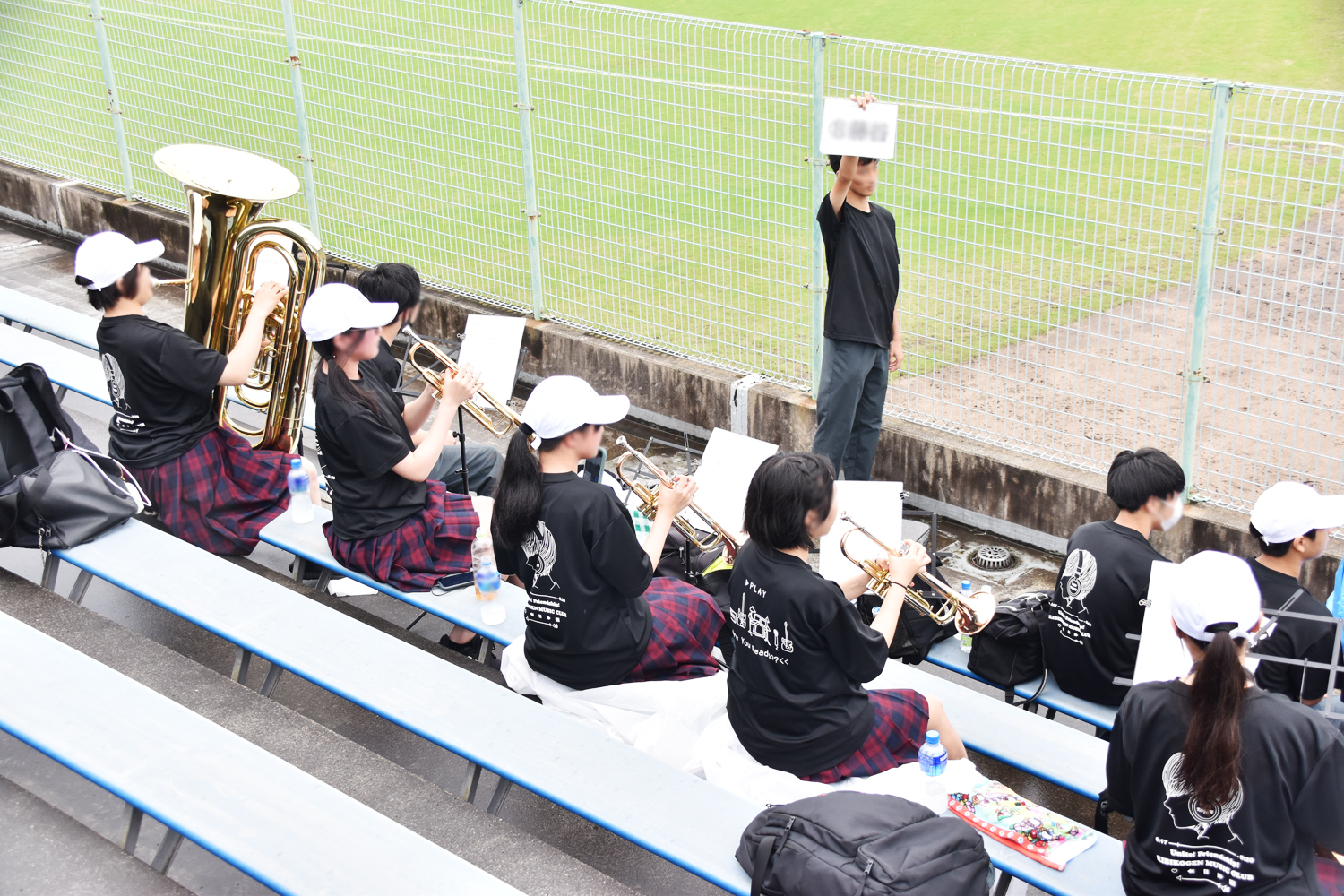 音楽部の皆さんの演奏が選手を後押しします!