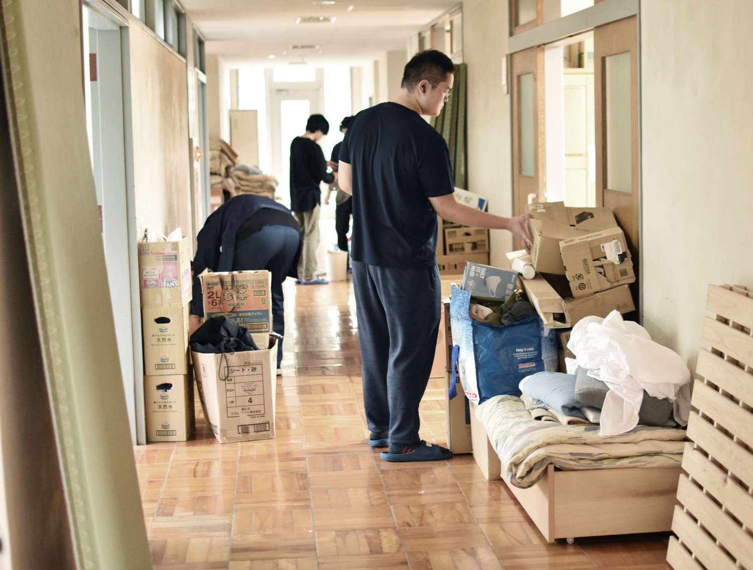 大荷物が廊下に並びます!
