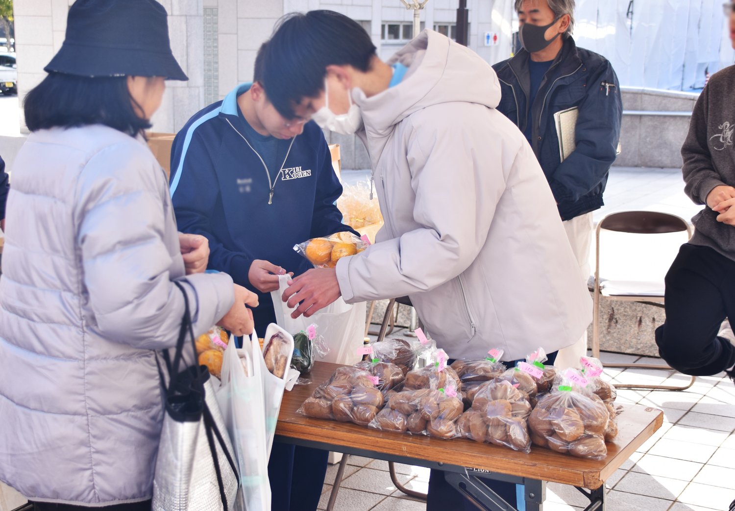 地域の特産品も充実!大忙しでした!