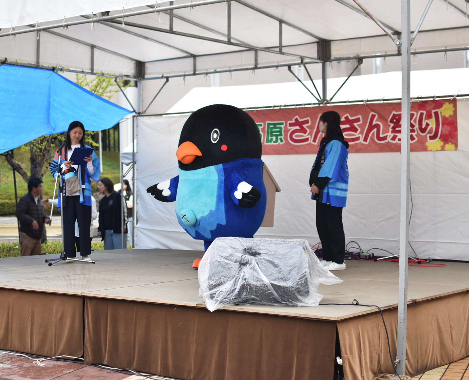 吉備中央町のマスコット「へそっぴ」も来ていました
