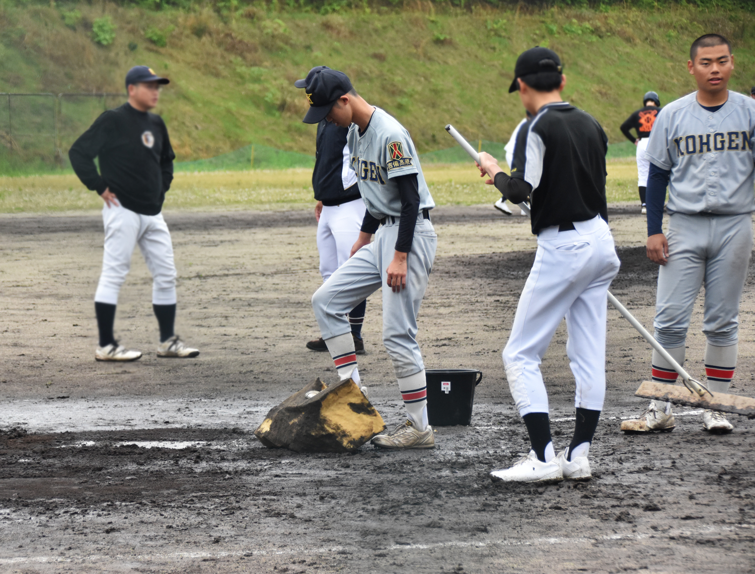 グランド整備に苦戦しましたが...林野高校さんに感謝です