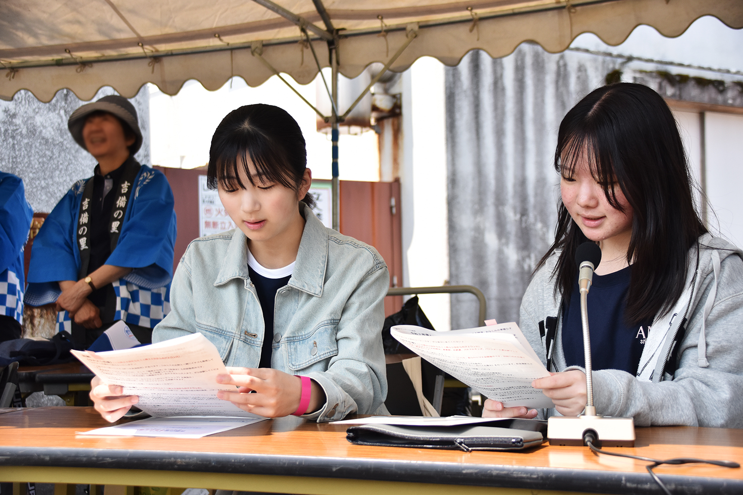 本部からのインフォメーションを担当!会場全体に美声を響かせていました!