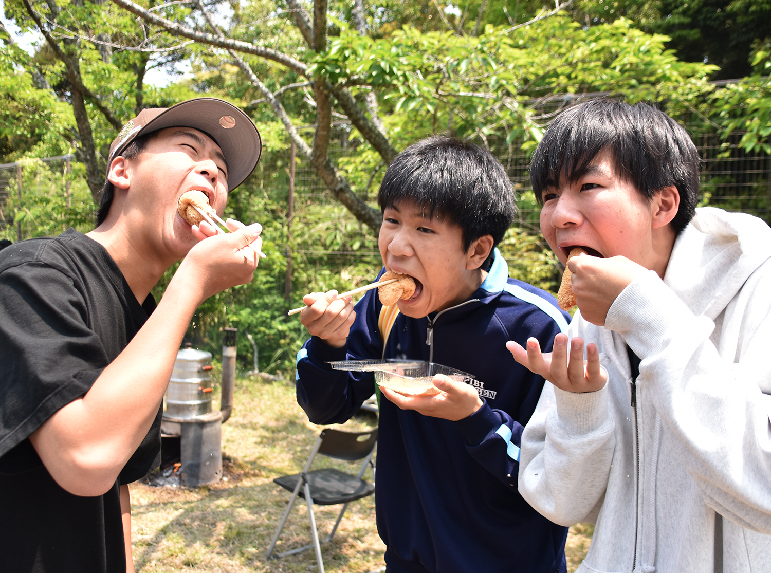 つきたてのお餅をきな粉でがぶり!間違いない!