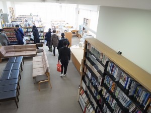 図書館の見学。