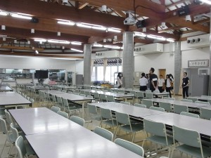 寮の大食堂の見学