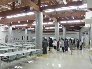 寮の食堂の見学