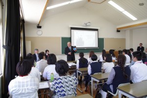 諸藤校長より本校が所在する岡山県加賀郡吉備中央町のマスコットキャラクター等のご紹介も。