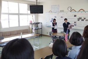 インターナショナルコースの教室(所属3年生より海外研修などの説明)