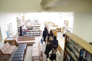 図書館の見学。