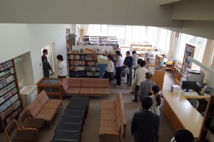 図書館。