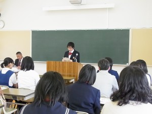 全体会では生徒代表からも。