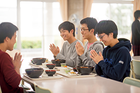 山崎くん昼食